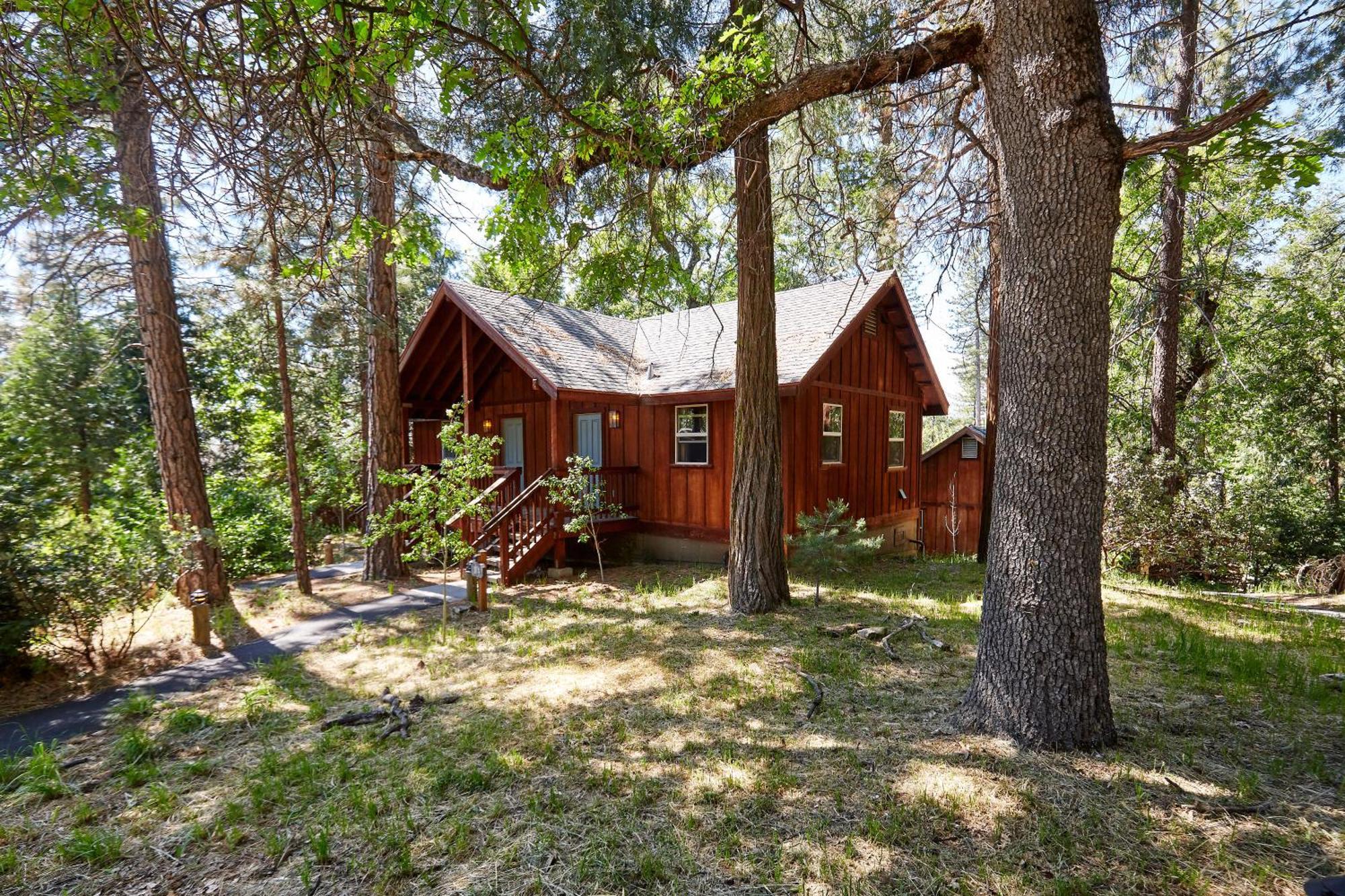 Evergreen Lodge At Yosemite Groveland Exterior photo